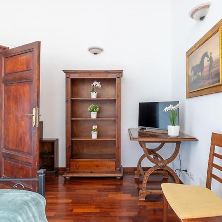 Luxury Apartment In The Heart Of Rome - Near Metro A And B Buitenkant foto